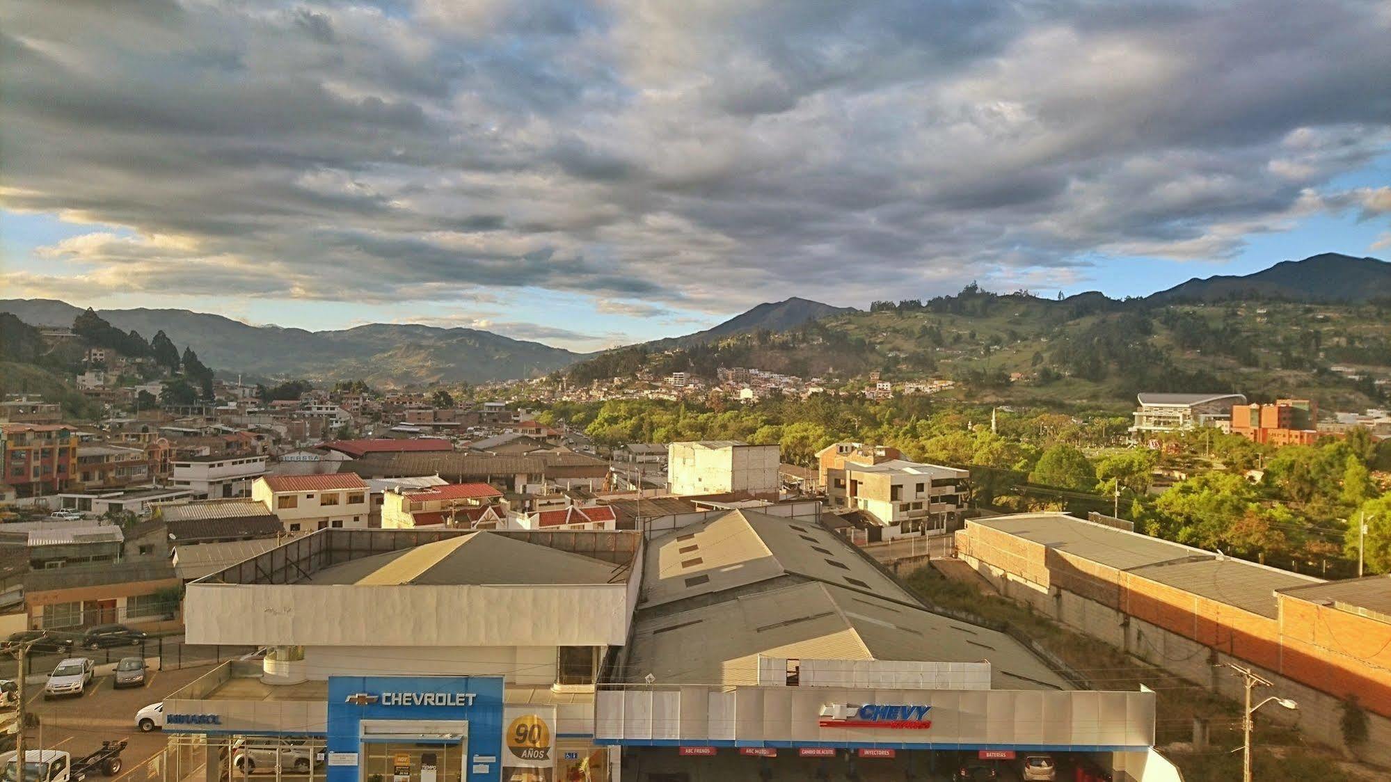 Casben Hotel Loja Extérieur photo